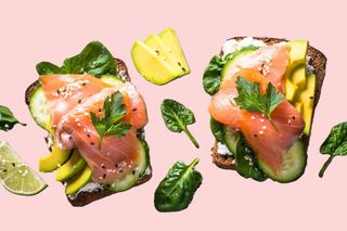 Avocado toast con salmone affumicato