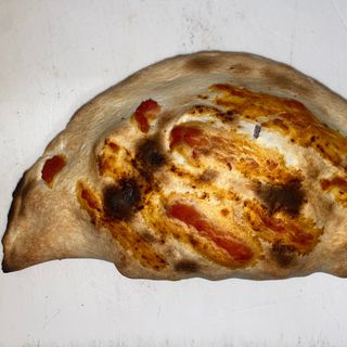 Panzerotto con cotto e funghi