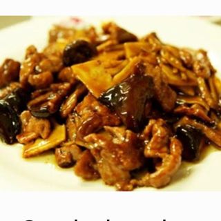 68. Cerdo Con Bambú Y Setas