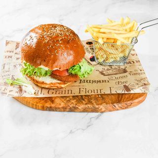 Chicken Burger con patate fritte