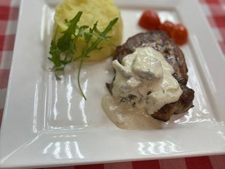 Стейк зі свиного ошийку (380g)