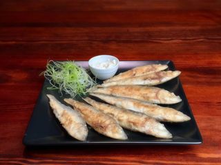 Смажена салака з соусом тар-тар (150/30g)