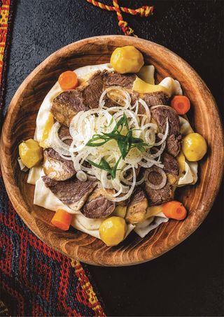 Бешбармак из отварной конины