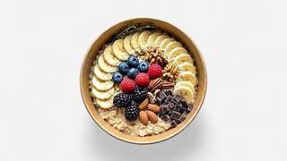 Banana protein oat bowl