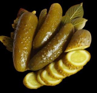 Марінований огірок