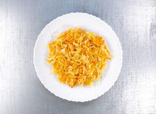 Салата от зеле и моркови (200Г)