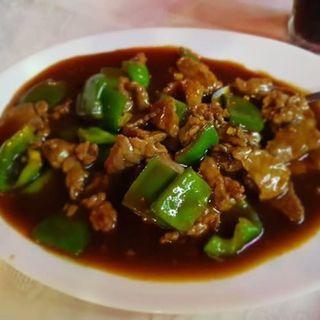 Ternera con pimientos verdes