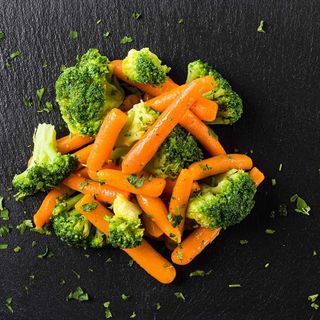 Baby morcovi cu broccoli