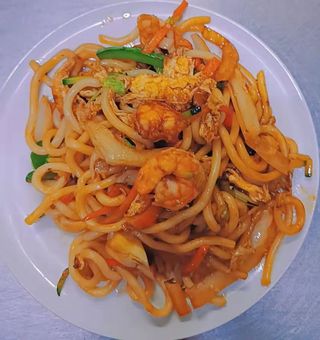 #31D Yakisoba Con Marisco