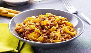TAGLIATELLE AL RAGU' BOLOGNESE 300 g (5417)