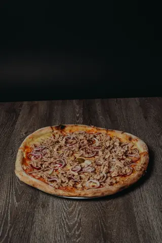 Pizza Tonno srednja