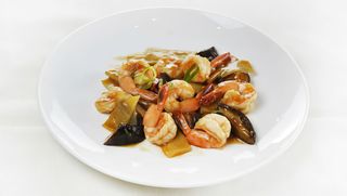 Gamberetti con bambù e funghi