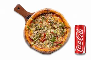Pizza  Vegetarijana velika POSNO  + Coca Cola