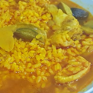 MIERCOLES Arroz caldoso con pollo y setas 