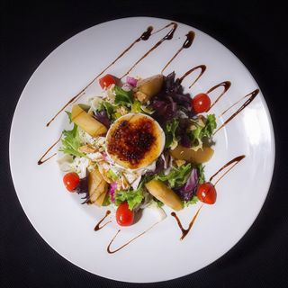 Ensalada Queso De Cabra