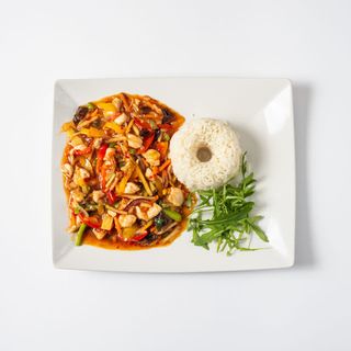 Kurczak tajski z warzywami, ryż