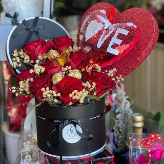 Boite de fleurs avec Couer 