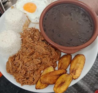 Plato De Pabellón