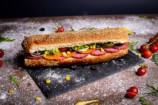 Сандвич с чоризо, флорентинер и кашкавал (500г)