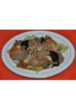 128. Телешко със зеленчуци (600г)