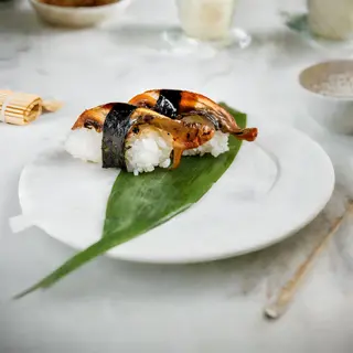 405.- Sushi Anguila
