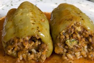 Пълнени чушки с кайма и ориз
