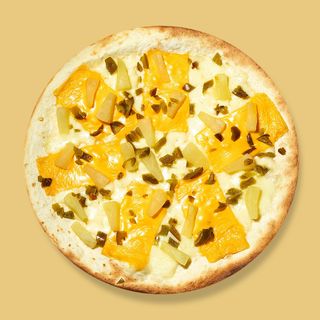 Тортилья з сиром, ананасом та халапеньйо