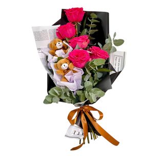 Buchet cu Ursuleti și Trandafiri