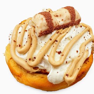 D - Cinnamon Roll - Kinder
