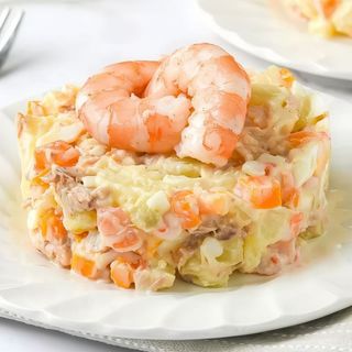 Tapa De Ensaladilla De Gambas