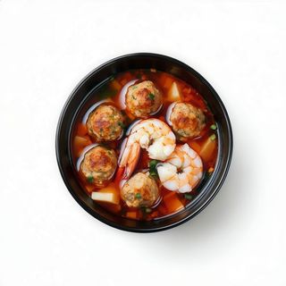 Sopa de albondigas
