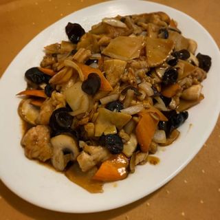 Пиле с бамбук и гъби (1кг)