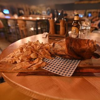 Ciolan Bavarez de porc în bere (pentru 2-3 persoane) 1580g