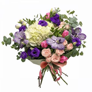 Buchet cu hortensii, minirose, vanda, lalele si lisiantus