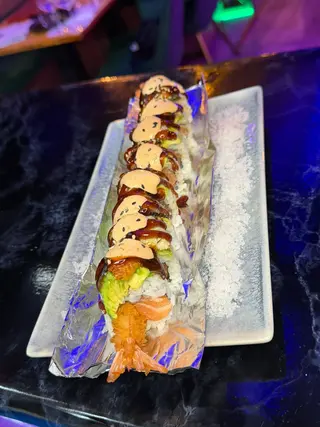 Uramaki Dragón Roll (8 Pzs.)