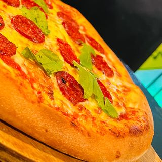 Méga Pizza Pepperoni