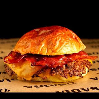 Burger Doble Bacon Y Cheddar