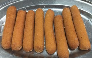 Flamenquines ( 2 uni) con patatas fritas 