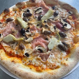 Pizza Quattro Stagioni 