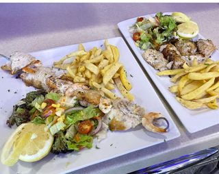 Brocheta De Pescado Y Langostinos