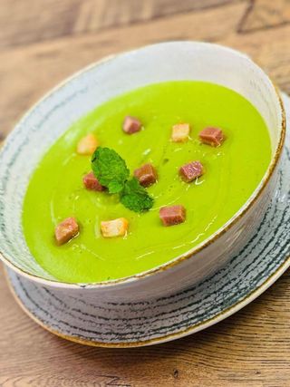 Supa crema de mazare cu piept de rata afumat 350ml