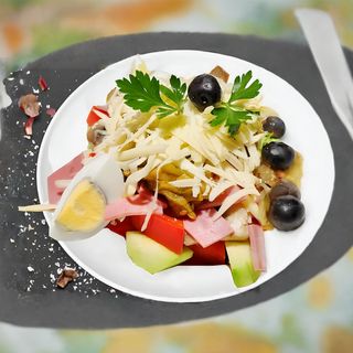 Овчарска салата (350г)