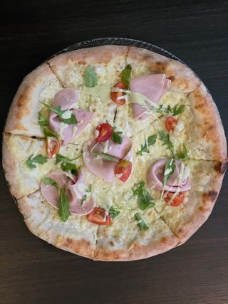 Pizza bijela