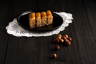 Baklava sa lešnicima
