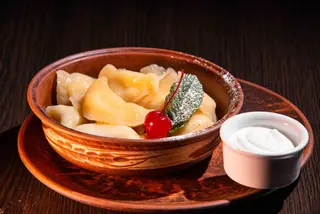 Вареники з солодким сиром (240/50г)