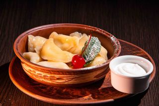 Вареники з солодким сиром (240/50г)