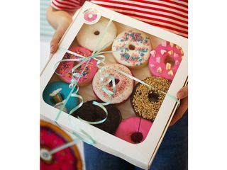 Коробка 9 з вікном