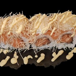 270 Salmon fresh roll