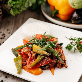 Мясо по-тайски с рисом