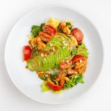 Salată de creveți și avocado 